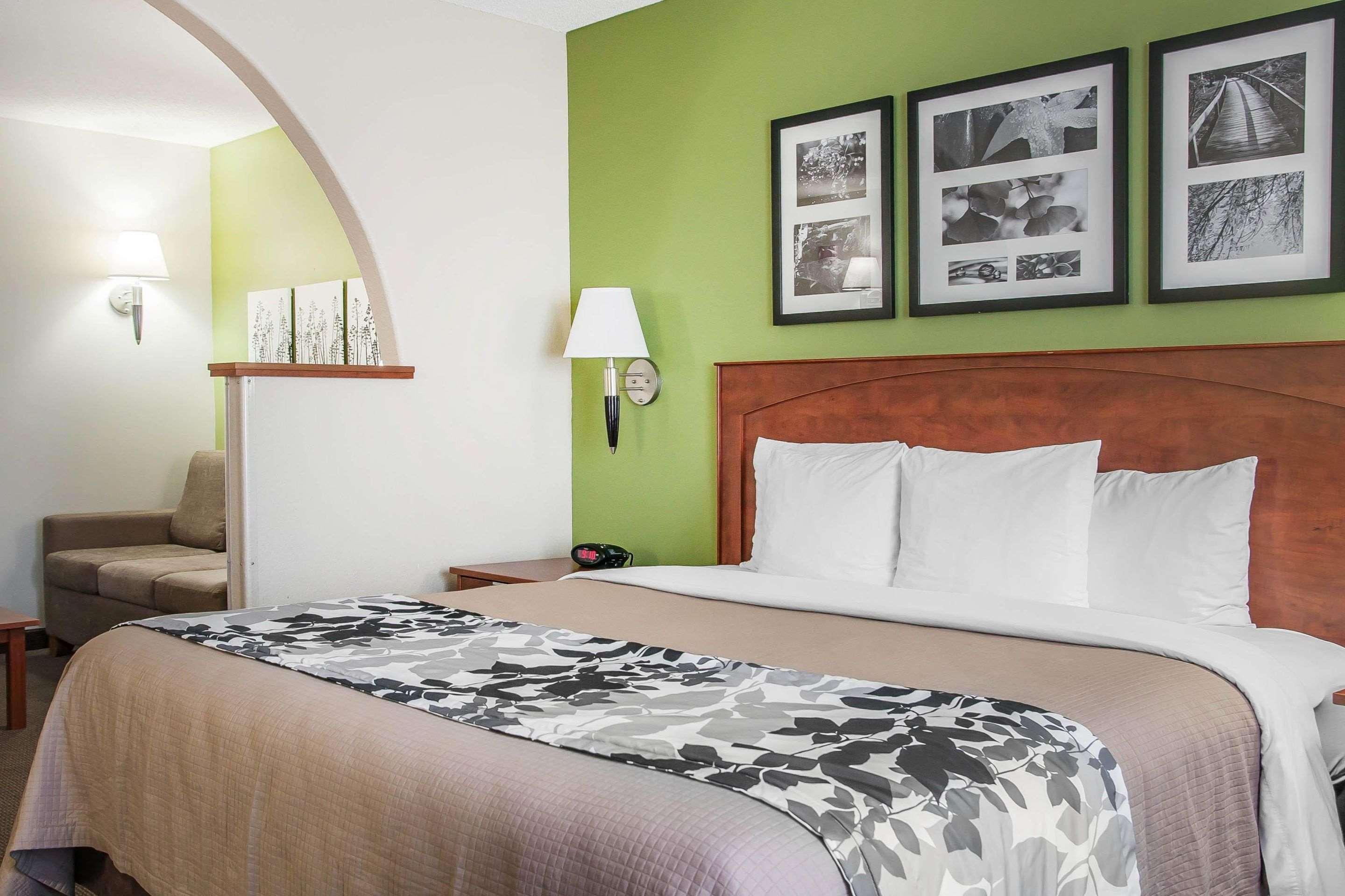 מינוט Sleep Inn & Suites Conference Center And Water Park מראה חיצוני תמונה