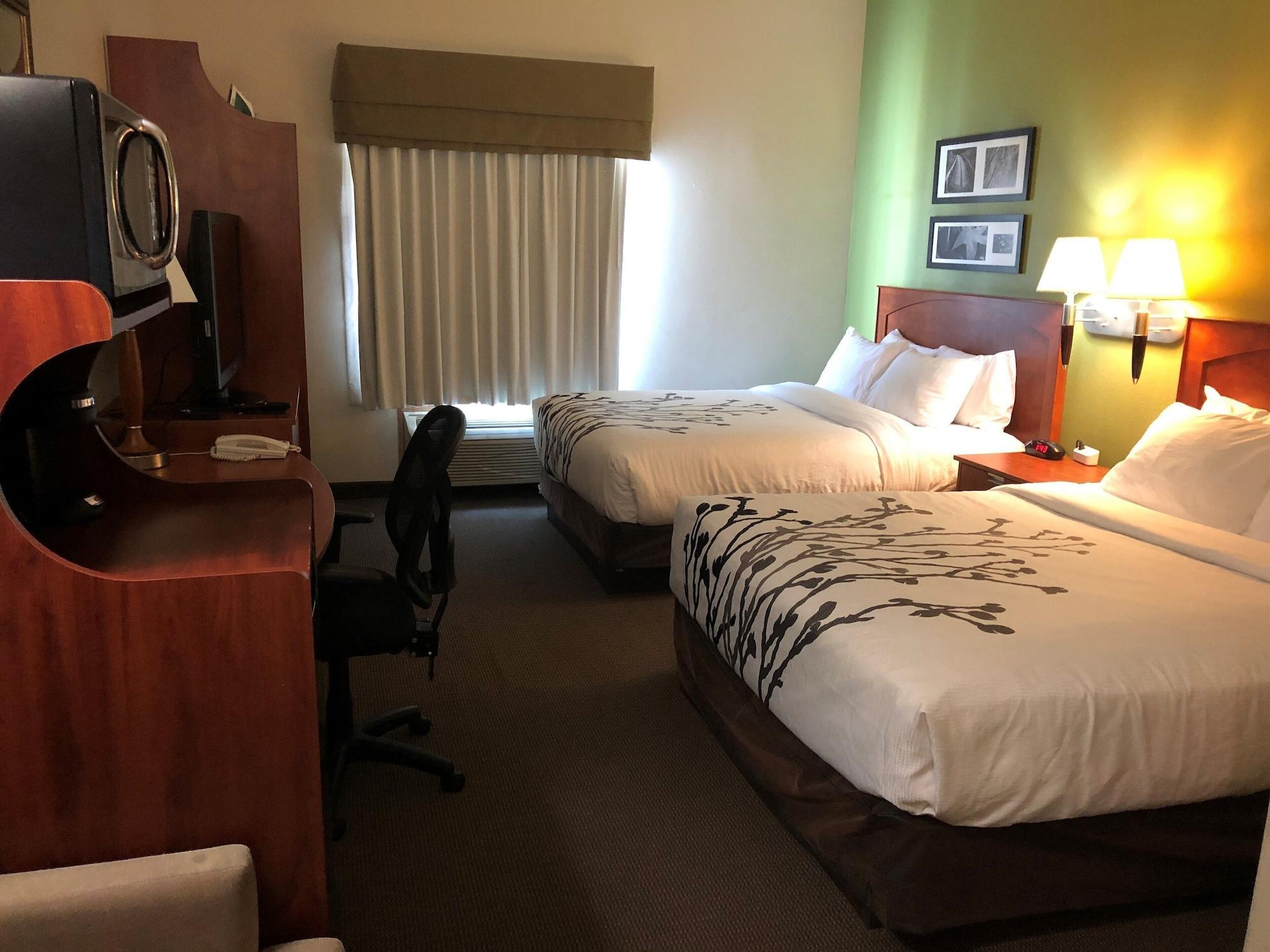 מינוט Sleep Inn & Suites Conference Center And Water Park מראה חיצוני תמונה