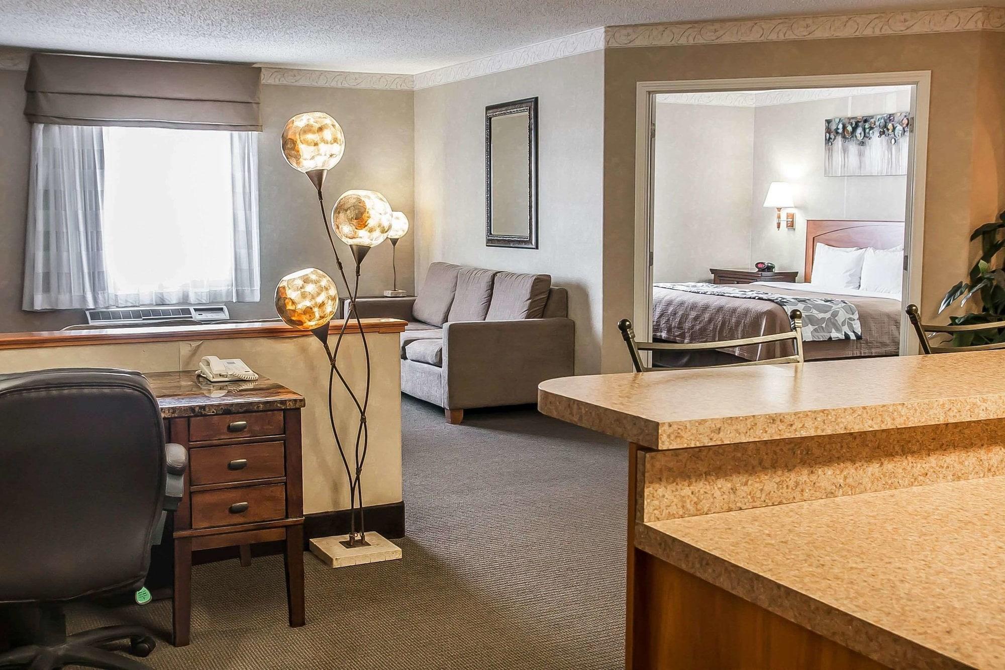 מינוט Sleep Inn & Suites Conference Center And Water Park מראה חיצוני תמונה