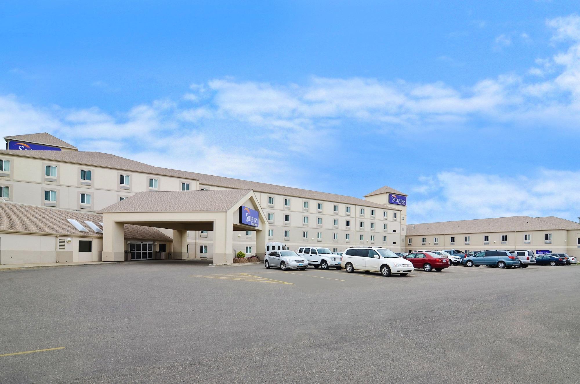 מינוט Sleep Inn & Suites Conference Center And Water Park מראה חיצוני תמונה